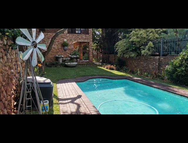 4 BEDROOM APARTMENT FOR SALE IN NINAPARK